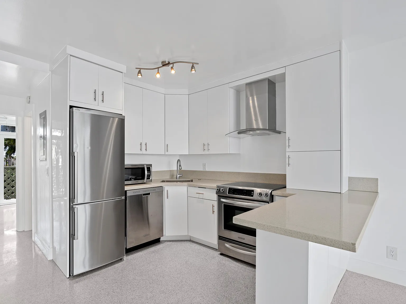 1 bed, 1.0 bath, 518 sqft, $2,600 — Photo 1