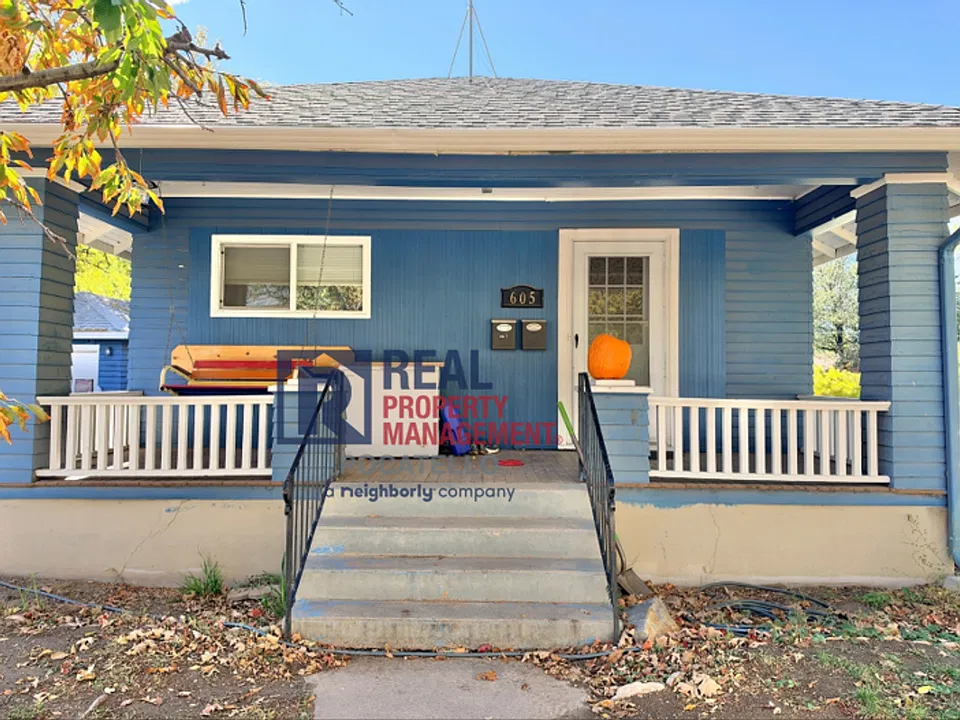605 S 11th Ave