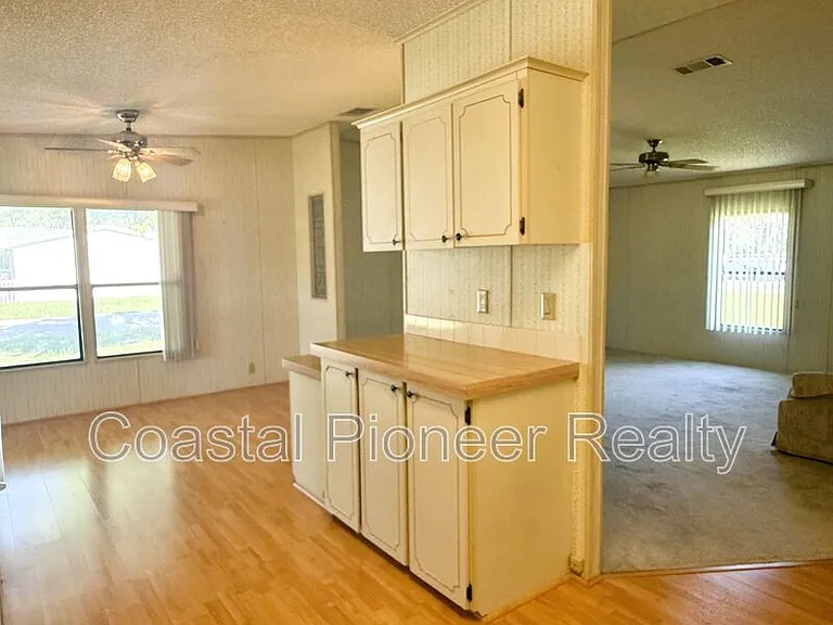 4550 Charter St #RC — Photo 8