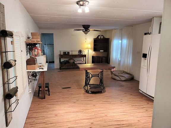 4th image of 7273 Truitt Ave