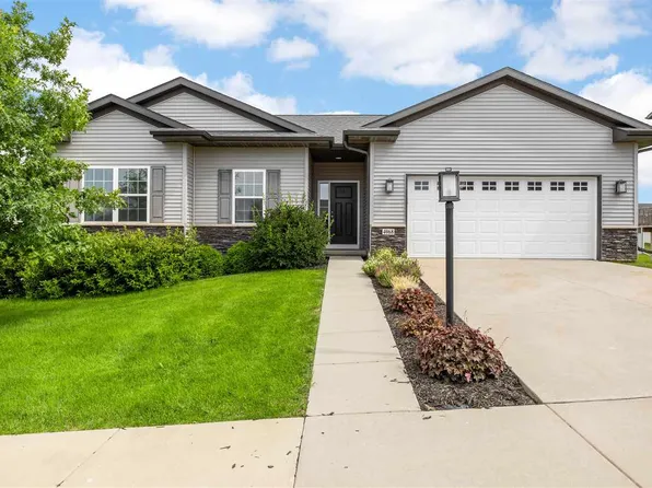 4068 Lillian St, Iowa City, IA 52245