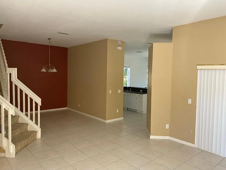 8919 Spring Mountain Way — Photo 7
