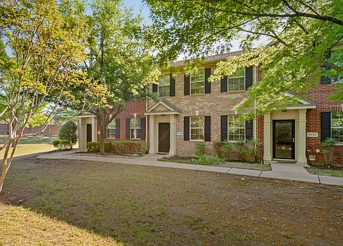 4028 Kyndra Cir Photo 1