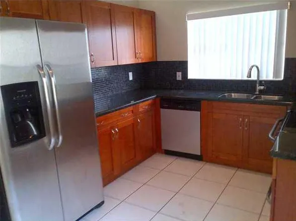 1051 Briar Ridge Rd, Fort Lauderdale, FL 33327