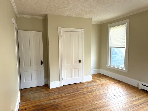 138-140 2nd St #138/1, Hallowell, ME 04347