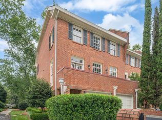420 Jefferson Cir, Sandy Springs, GA 30328