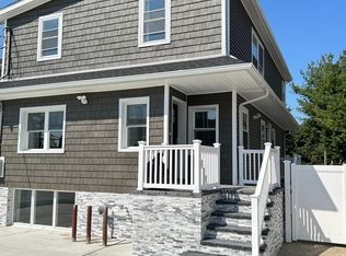 211 Sunnyside Rd, Oceanside, NY 11572