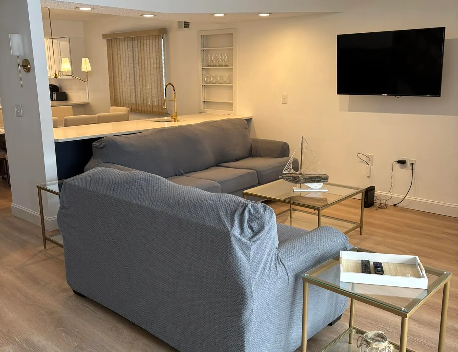 3 bed, 1600 sqft, $5,100 — Photo 2