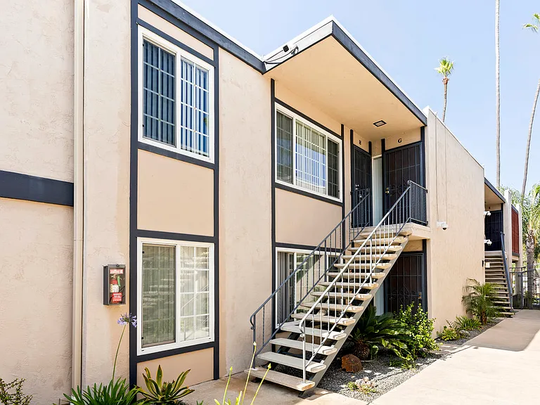 4572 Nebo Dr #H — Photo 8