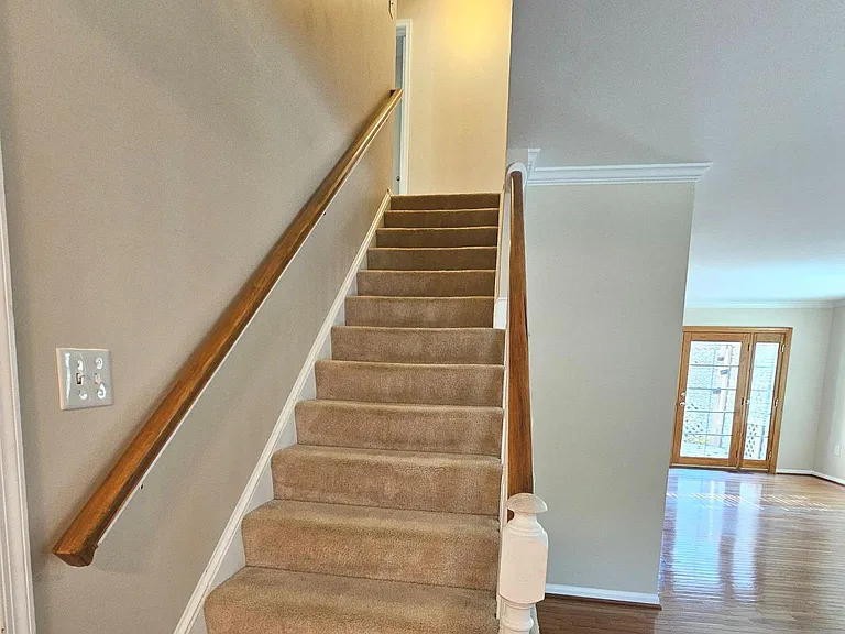 6413 Four Oaks Ln — Photo 18