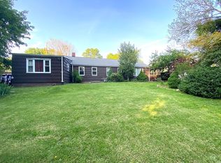 399-405 High Ridge Dr, Bridgeport, CT 06606