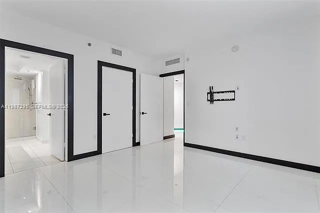 55 SE 6th St #1607 — Photo 43