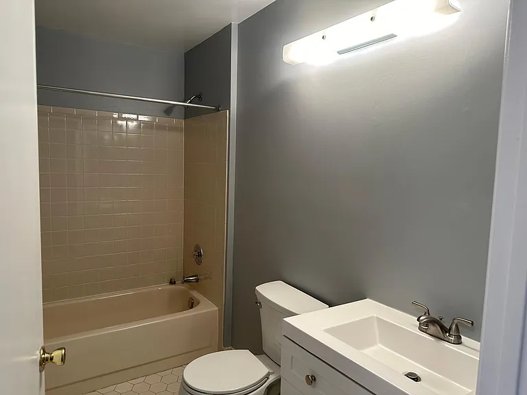 464 Northam Dr — Photo 8