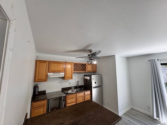4th image of 1827 Silliman St
