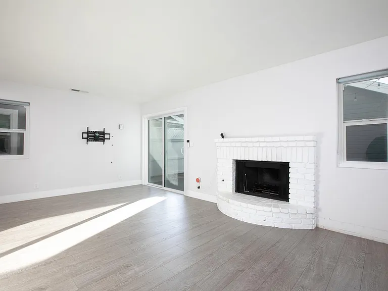 14929 Grevillea Ave — Photo 22
