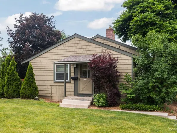 3430 Oakwood St, Ann Arbor, MI 48104