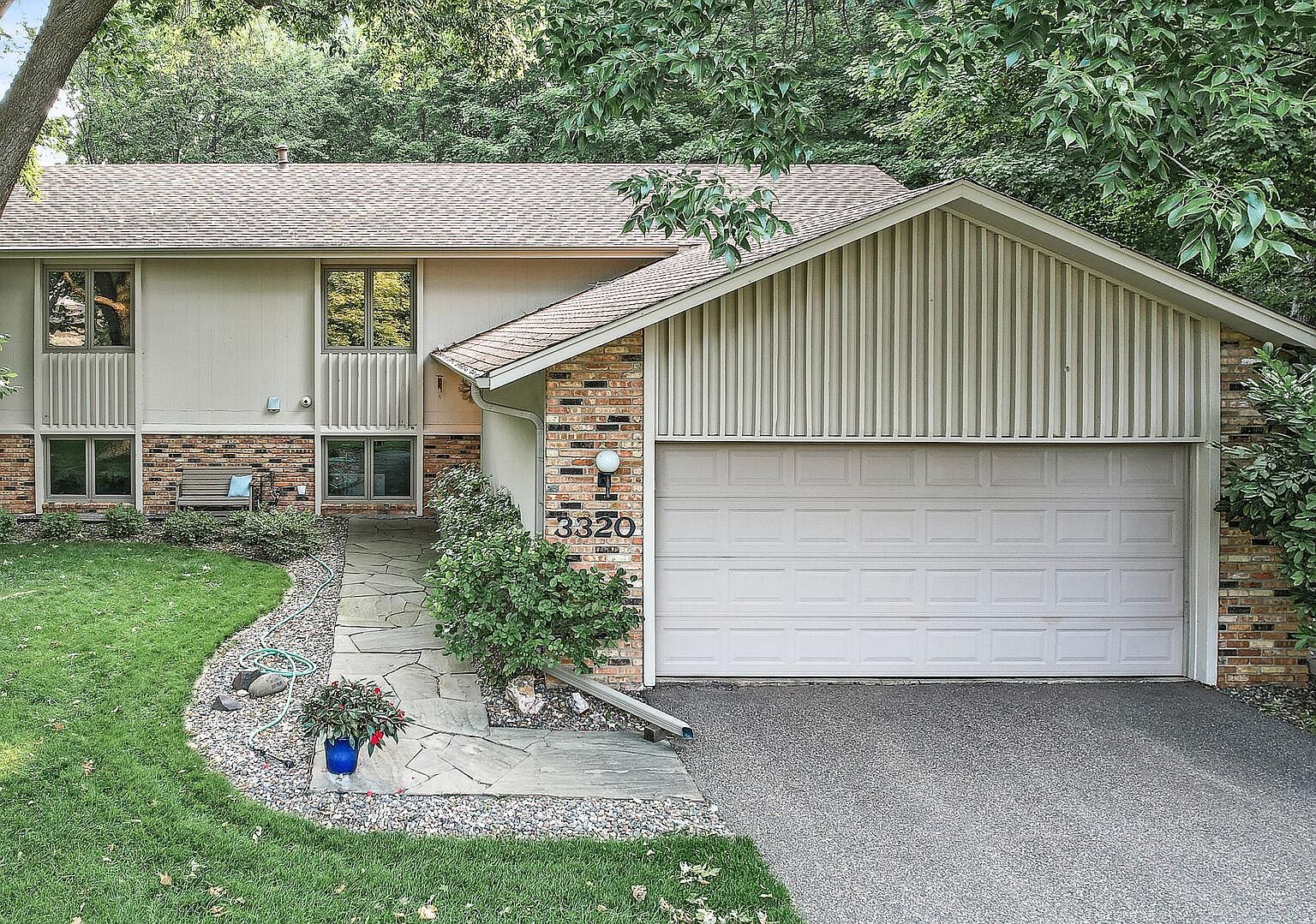 3320 Saratoga Ln N, Plymouth, MN 55441