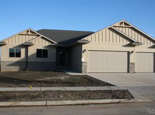 5500 S Sirocco Ave, Sioux Falls, SD 57108