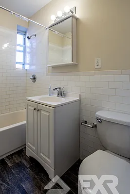 Rented by EXR | media 21