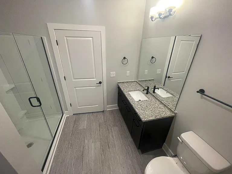 Franklin Forest New Construction 2 Bedrooms — Photo 24