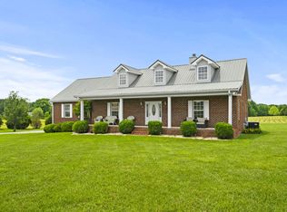 261 Freeland Rd, Portland, TN 37148