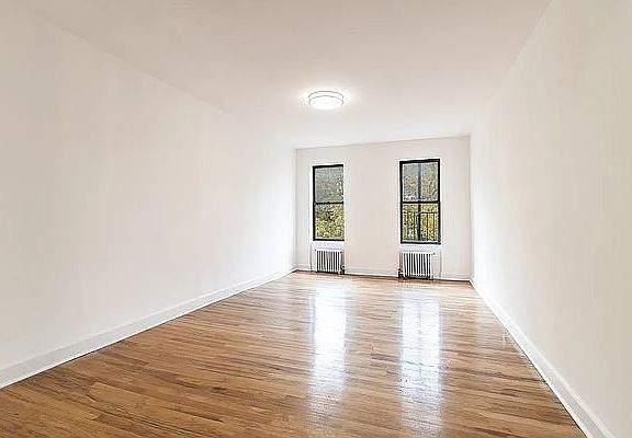 2nd image of 444 W 48th St APT 1A