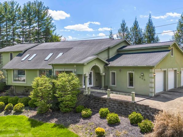 400 Bluebird Dr, Russell, KY 41169
