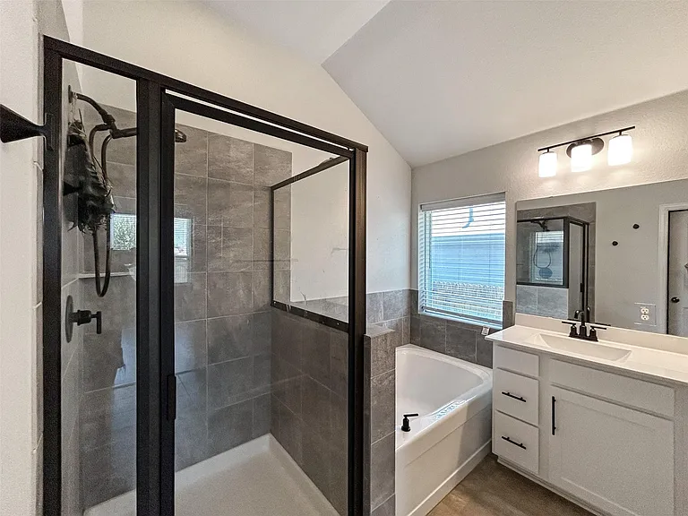 558 Bridgestone Way — Photo 21