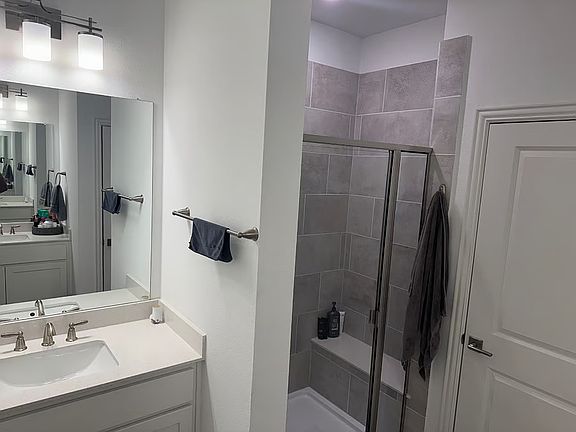 5th image of 7546 Edgeware Rd