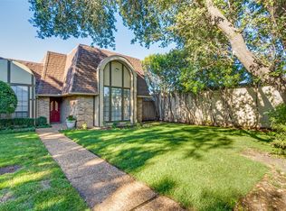 3923 Rosser Sq, Dallas, TX 75244