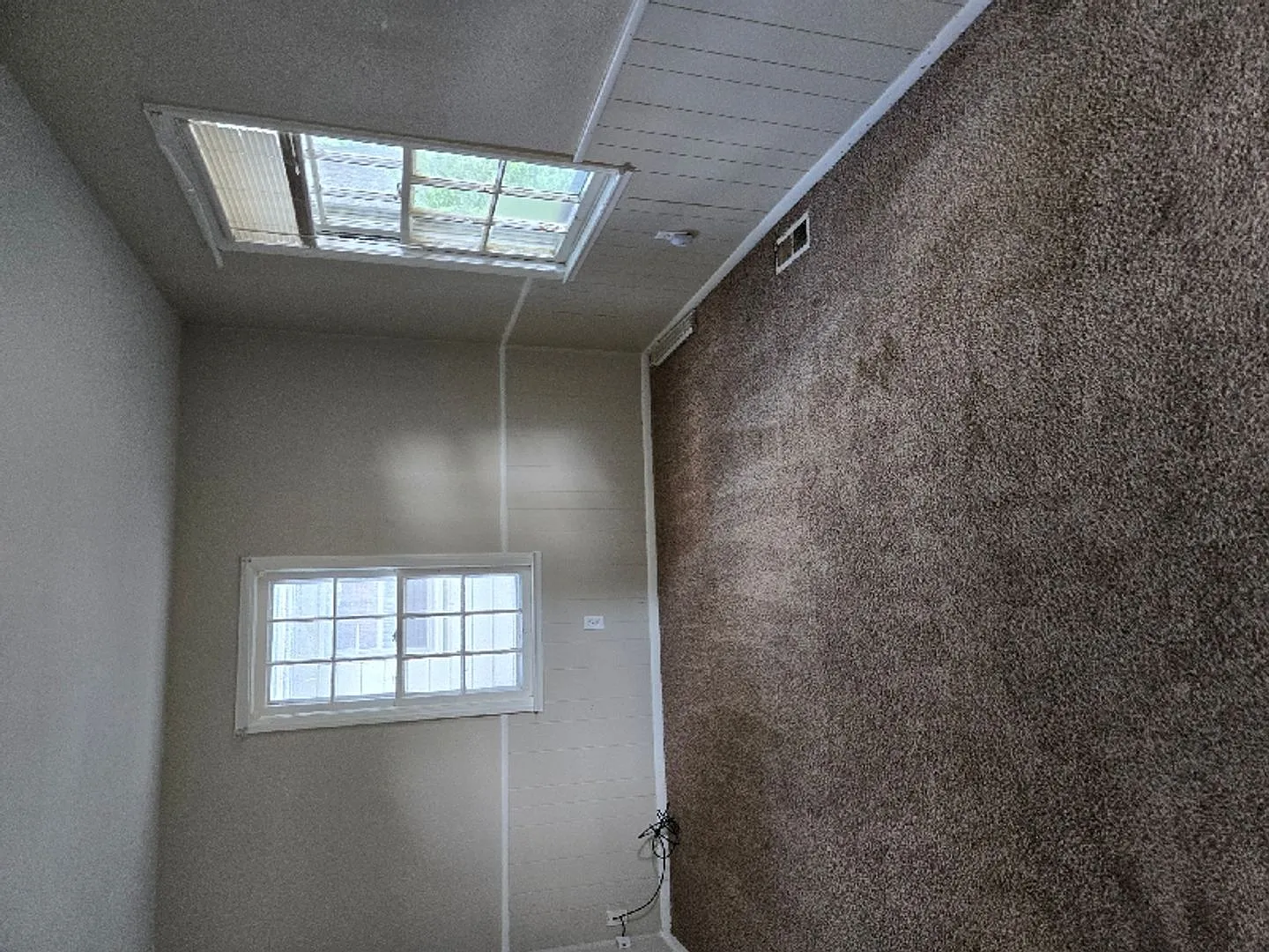 Beautiful 2 Bedroom 1 Bathroom In Redford Township! — Photo 4