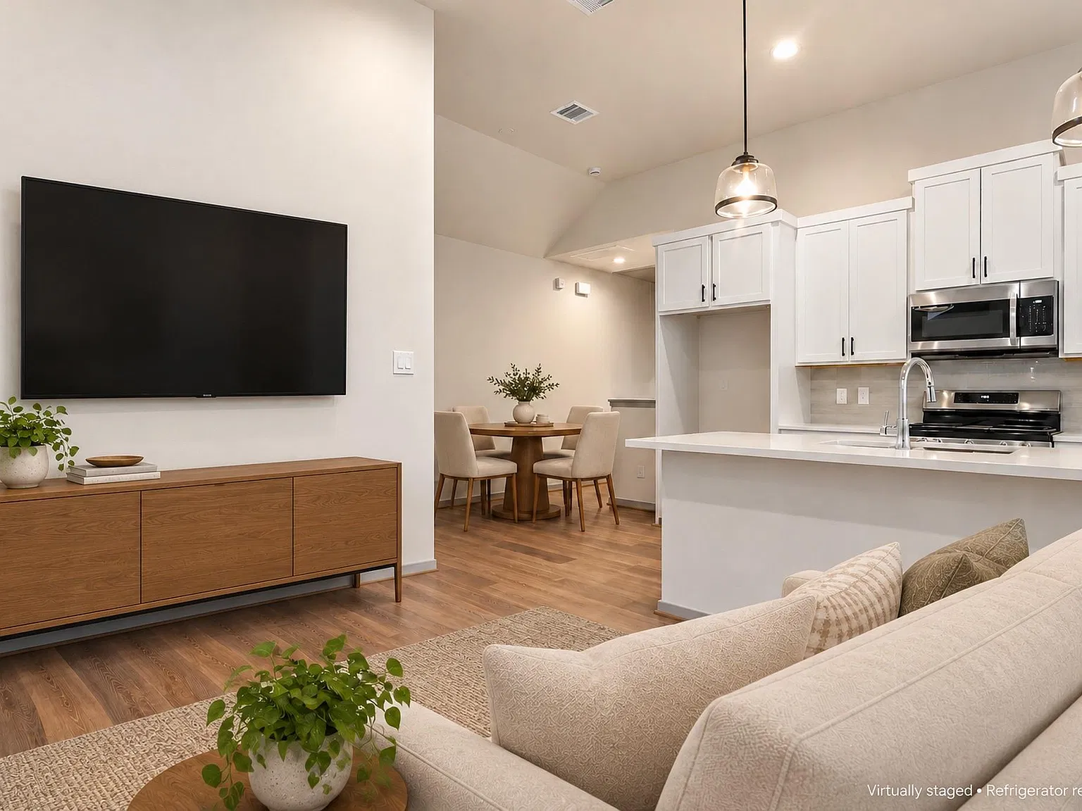 3 bed, 2.5 bath, 1365 sqft, $2,250 — Photo 4
