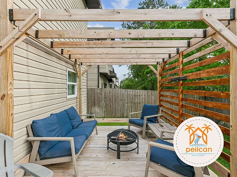 2303 Hadleigh Hills Ct — Photo 33