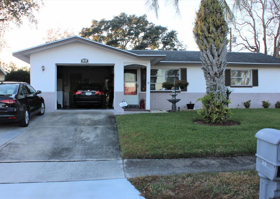 1st image of 1818 Vancouver Dr