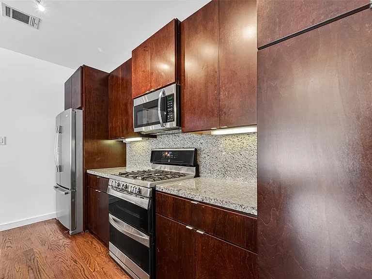 1409 Laird St #B — Photo 10