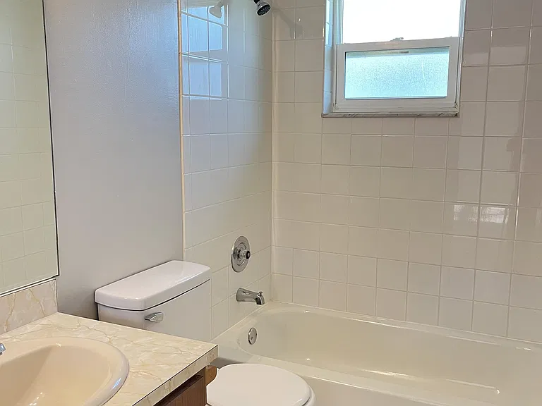 940 SE 24th Ave — Photo 7