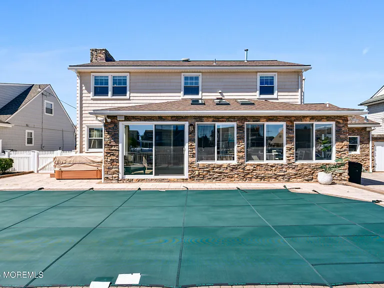 242 Curtis Point Dr — Photo 31