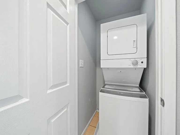 4612 Bennett Avenue — Photo 37