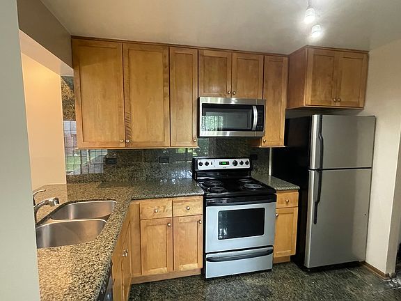 4th image of 1741 Eastwood Ct APT 3