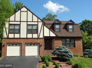 6028 Forest Run Dr, Clifton, VA 20124