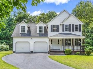 1 Colonial Dr, Clinton, MA 01510