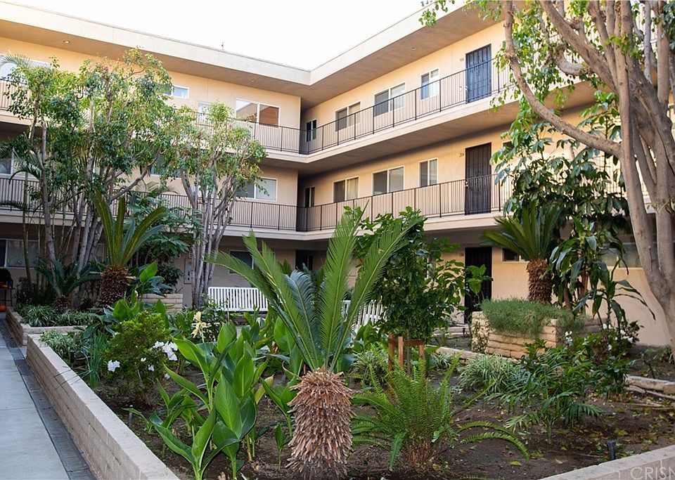 2nd image of 6339 Morse Ave APT 307