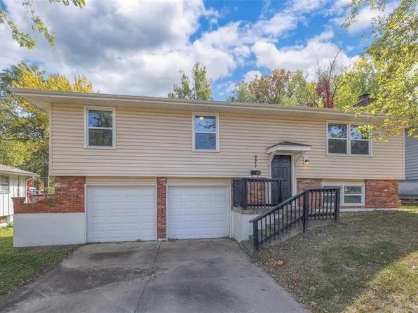 9317 E 84th St, Raytown, MO 64138