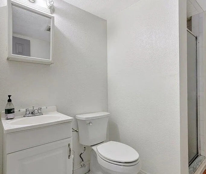 2400 NE 33rd Ave #211 — Photo 25