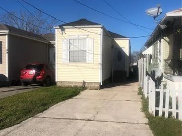 101 2nd St, Chalmette, LA 70043