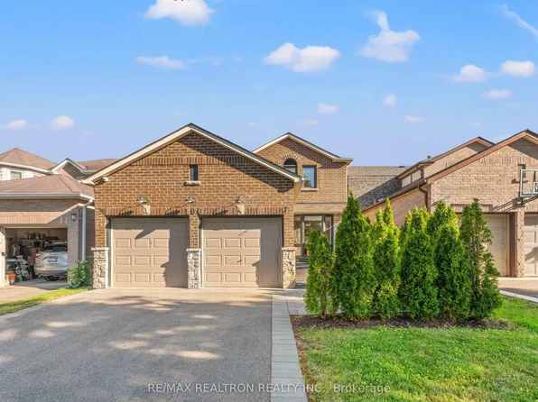 106 Roseborough Cres, Vaughan, ON L4J 4T9