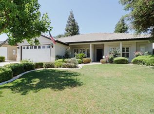 324 Windsor Park Dr, Bakersfield, CA