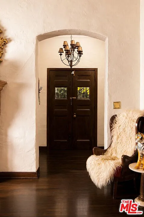 3 bed, 3.5 bath, $10,000 — Photo 4