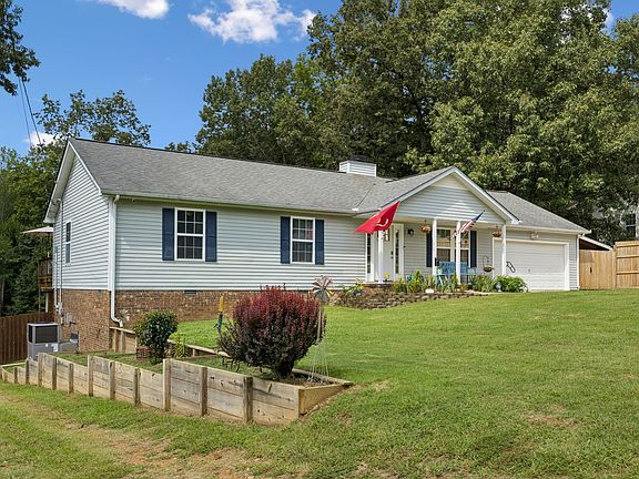3rd image of 3487 Eastridge Rd