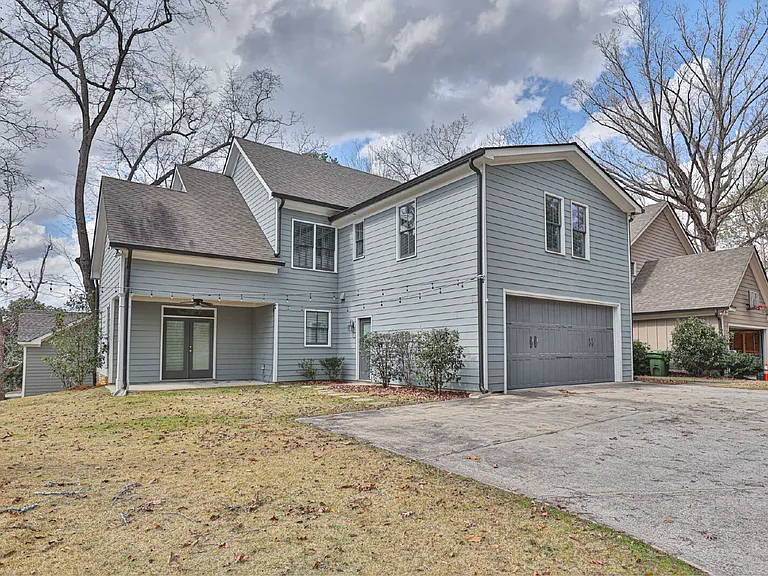 2033 Cherokee Dr — Photo 2